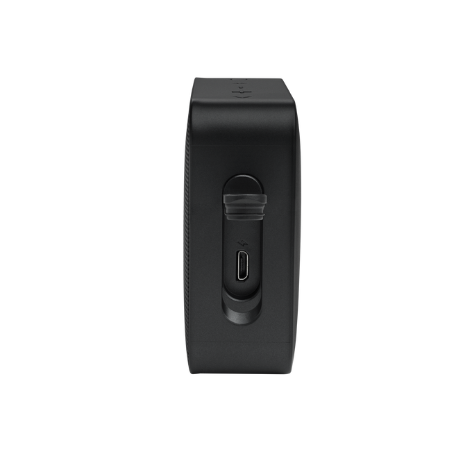 JBL GO Essential mini enceinte sans fil idéale pour une utilisation en extérieur grâce a sa conception robuste et étanche